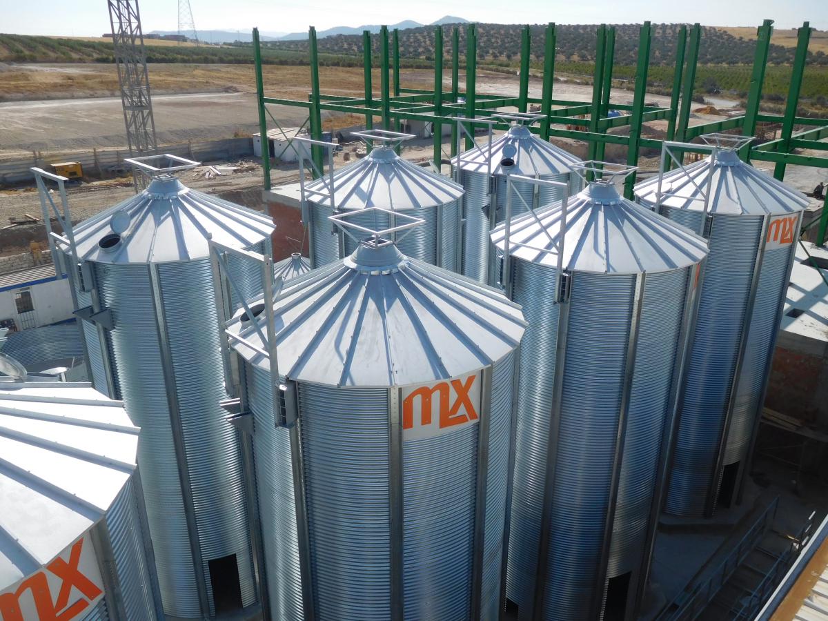 Seed storage and selection centre